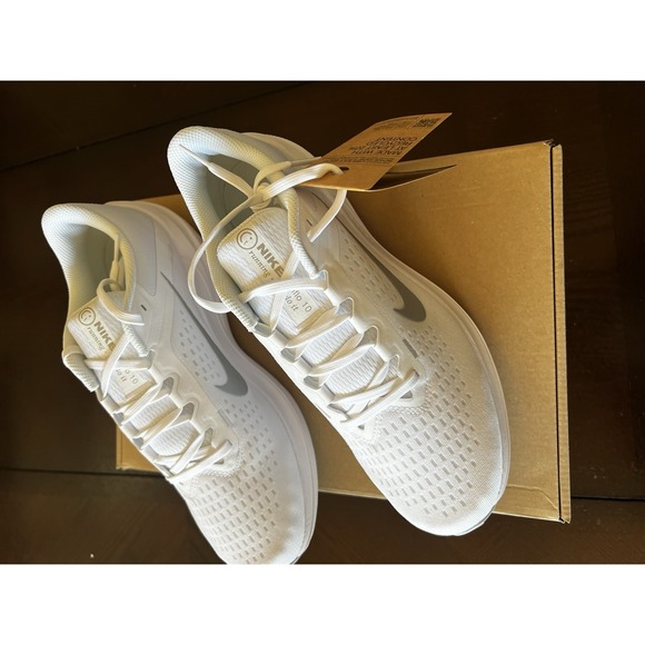 Nike W Air Winflo 10 White/Silver Women's Size 10.5 Men's 9 NEW IN BOX - Picture 14 of 15